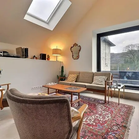 Flat Apartment *