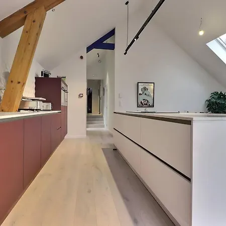 Flat Apartment *